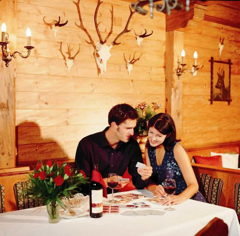 Hotel Restaurant Gradlwirt Niederndorf  Dış mekan fotoğraf