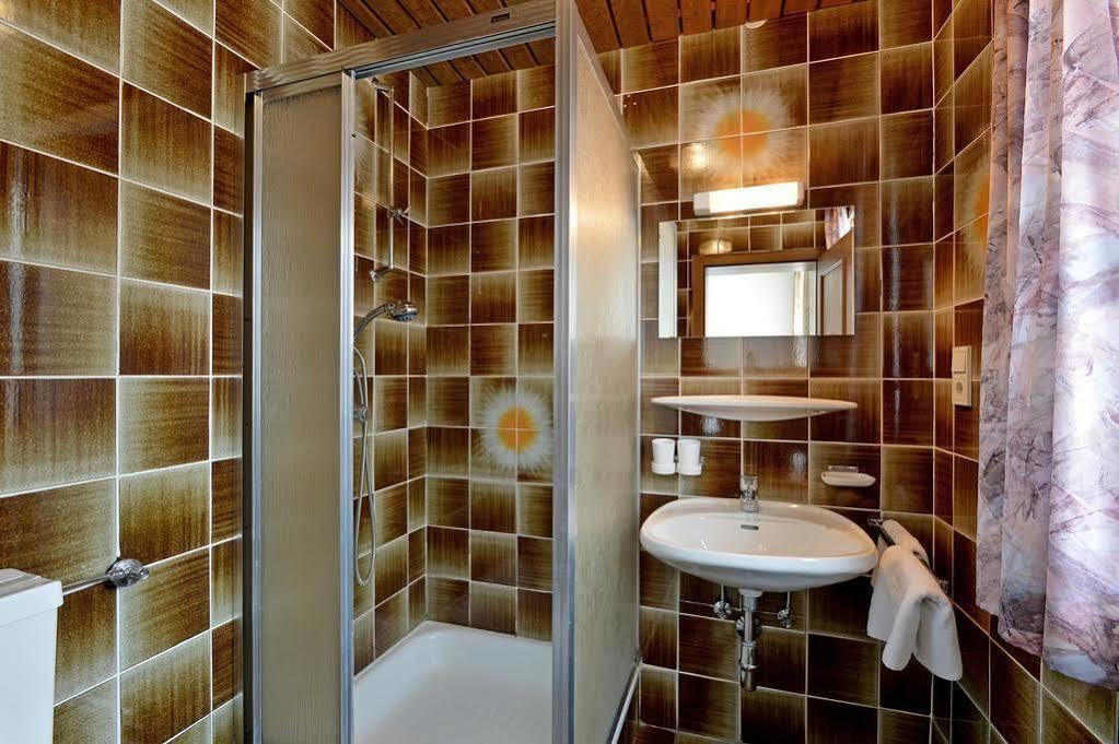 Hotel Restaurant Gradlwirt Niederndorf  Dış mekan fotoğraf