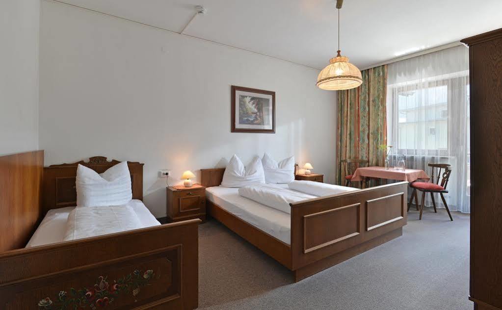 Hotel Restaurant Gradlwirt Niederndorf  Dış mekan fotoğraf