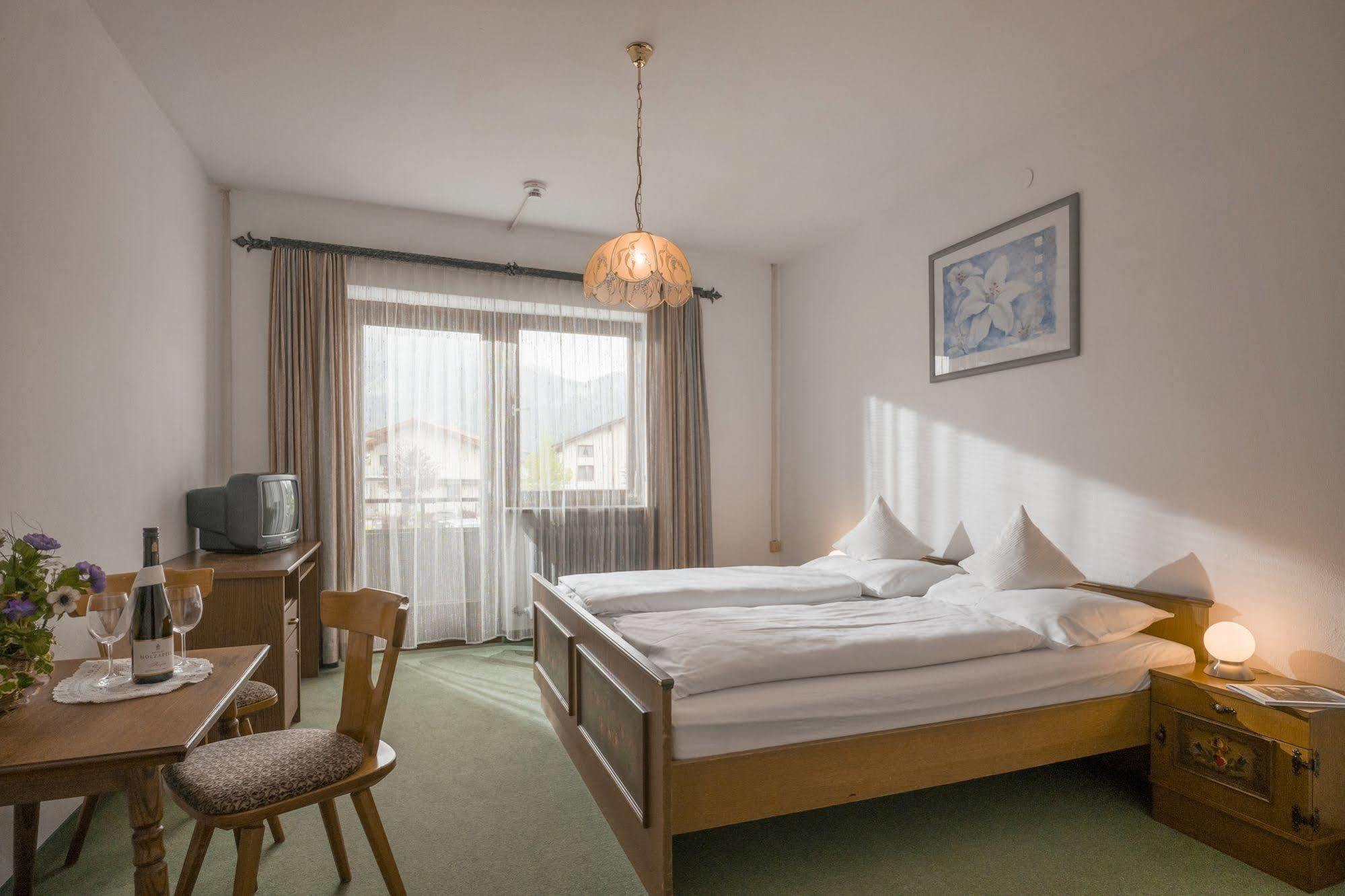 Hotel Restaurant Gradlwirt Niederndorf  Dış mekan fotoğraf