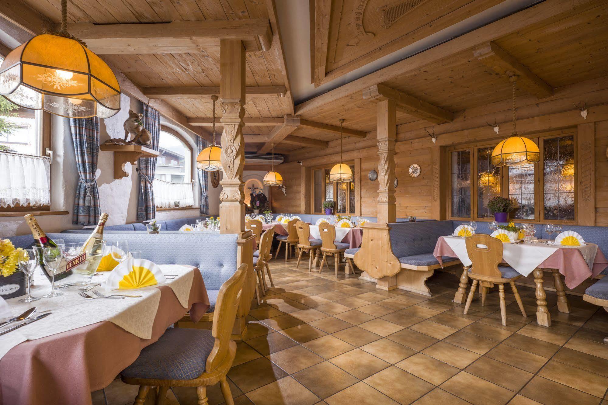 Hotel Restaurant Gradlwirt Niederndorf  Dış mekan fotoğraf
