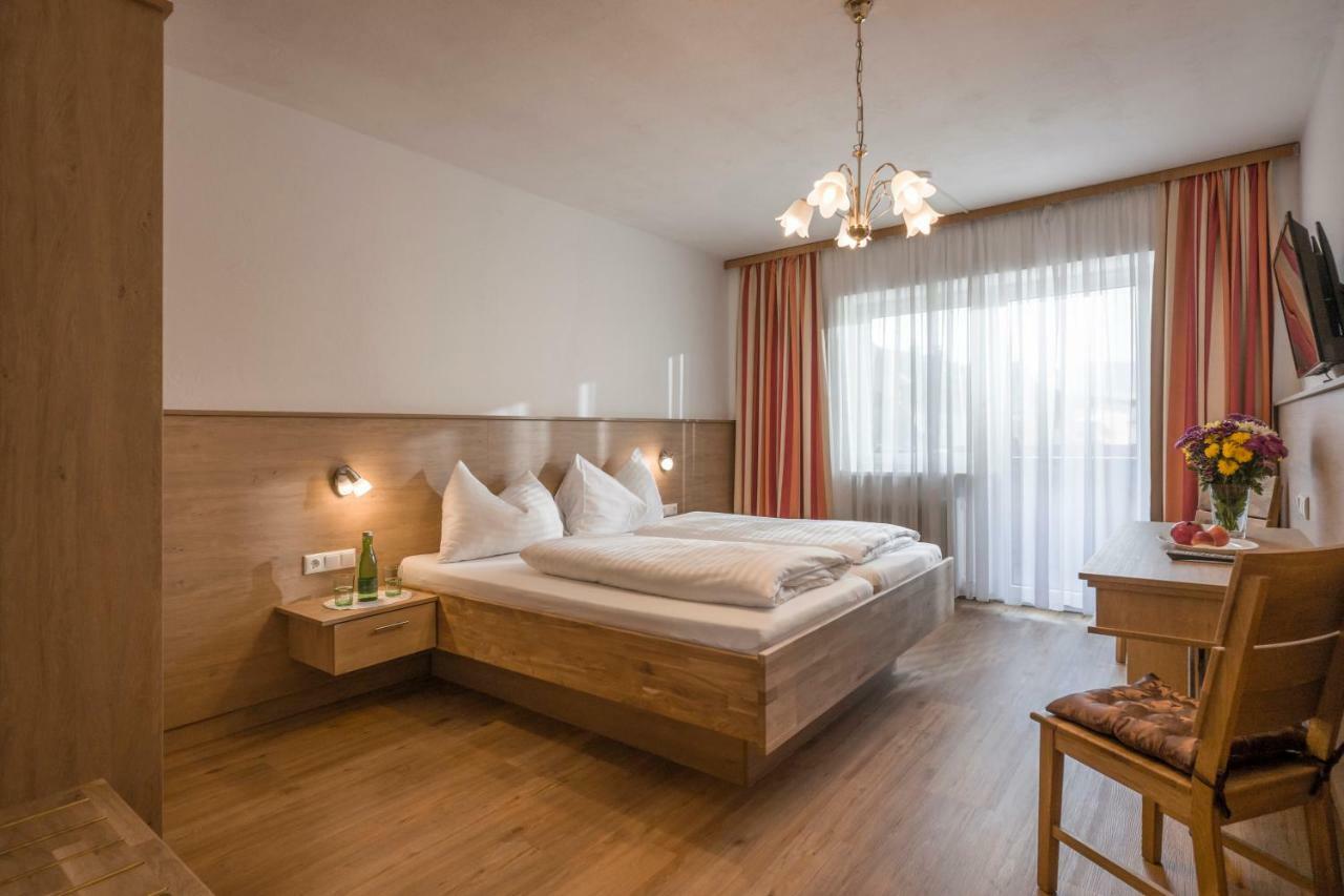Hotel Restaurant Gradlwirt Niederndorf  Dış mekan fotoğraf